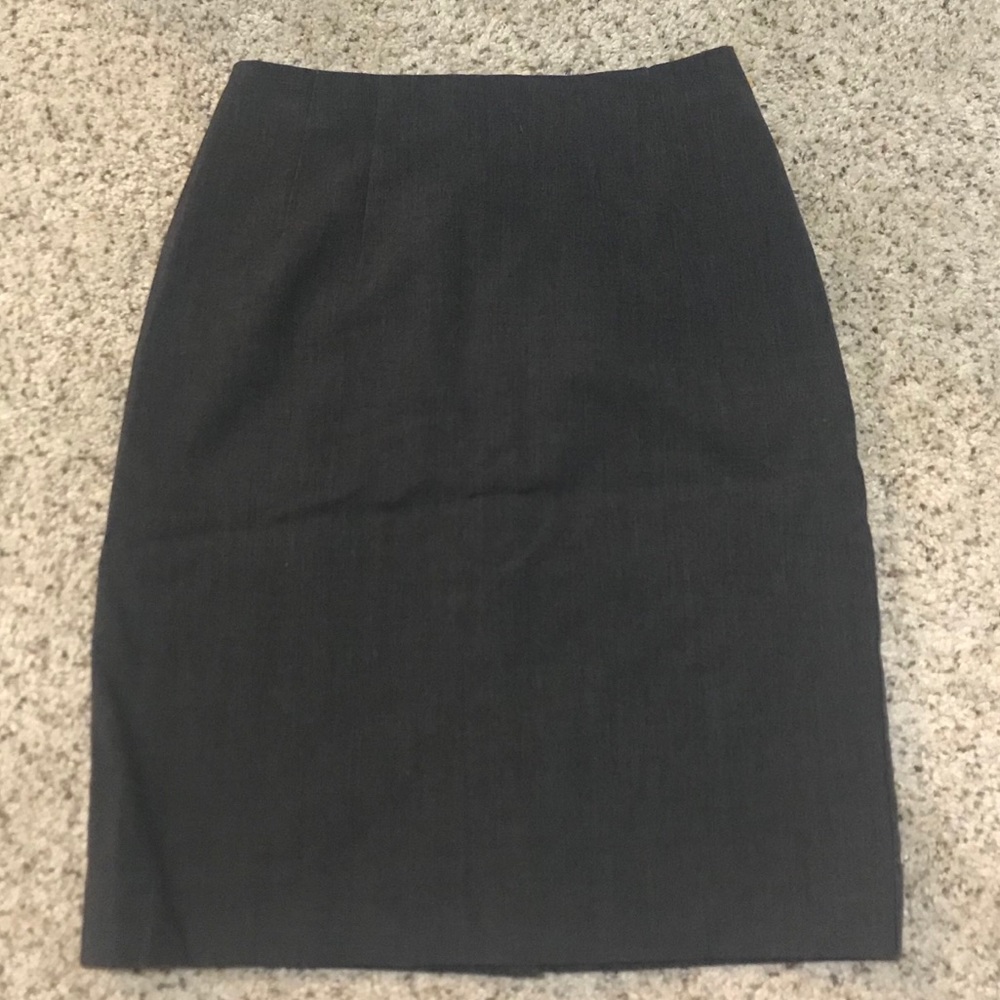 Grey pencil skirt